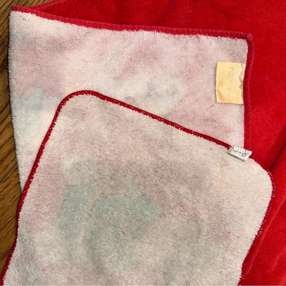 Vintage Red Bear Print Towel Set